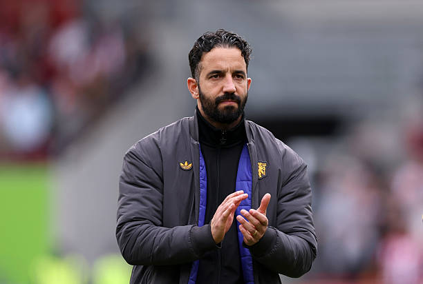 Amorim vẫn đang cố chấp.