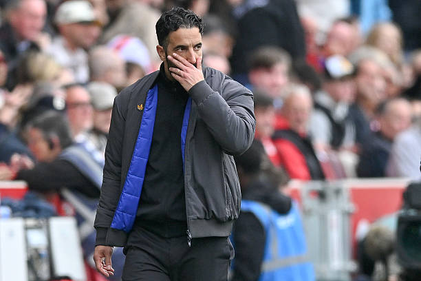 Amorim buộc phải thay đổi nếu không muốn tình hình thêm tệ.