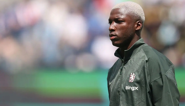 Ảnh bài viết Moises Caicedo mất kiểm soát, Chelsea đối mặt án phạt nặng