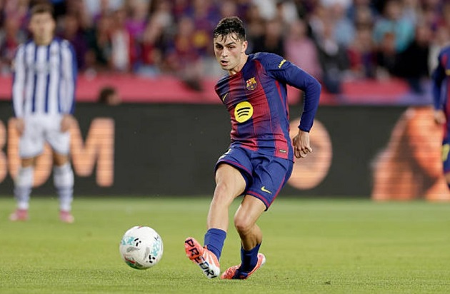 Pedri giúp Barca kiểm soát hoàn toàn tuyến giữa.
