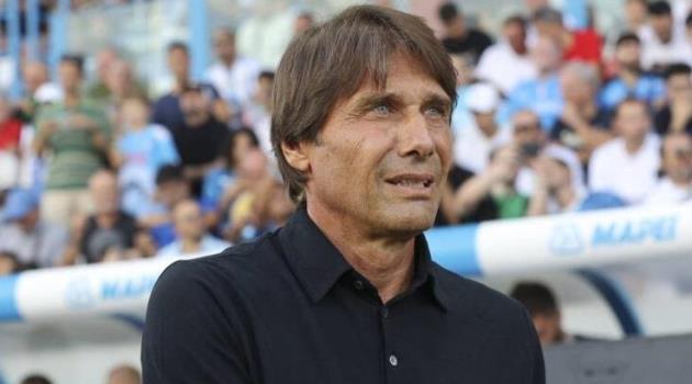 HLV Conte muốn Napoli cải thiện khả năng phòng ngự.