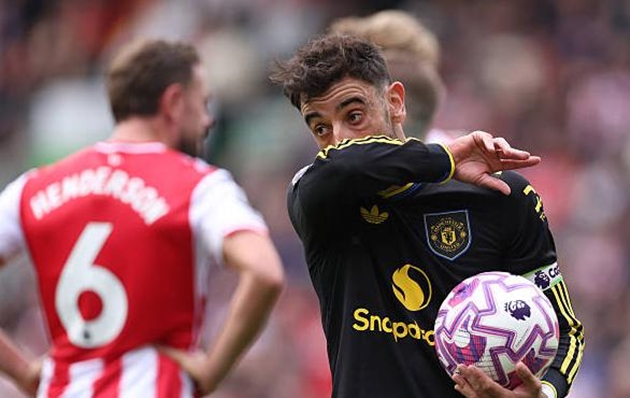 Manchester United đang rơi vào khủng hoảng.