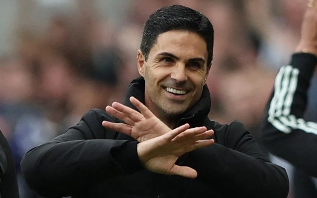 Ảnh bài viết Arteta gây bất ngờ khi muốn mời phi công RAF đến Arsenal