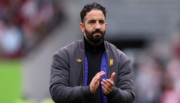 Ảnh bài viết Laurie Whitwell: MU không thể phớt lờ thảm họa mãi được