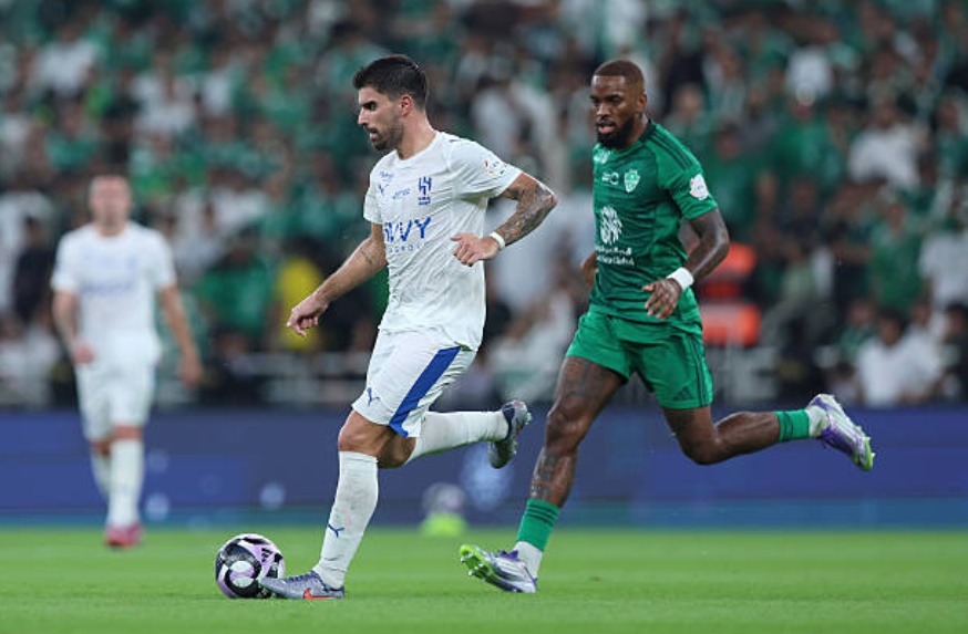 Joao Neves lọt vào tầm ngắm của MU.