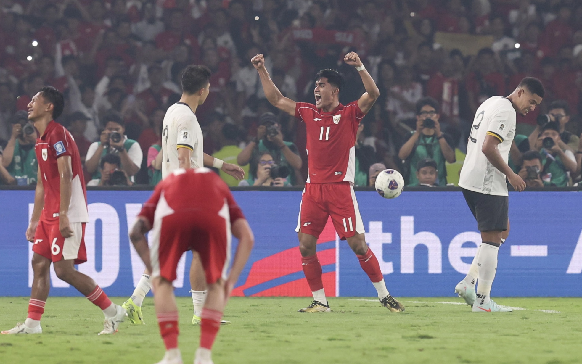 Indonesia chỉ còn cách giấc mơ World Cup 2 trận đấu
