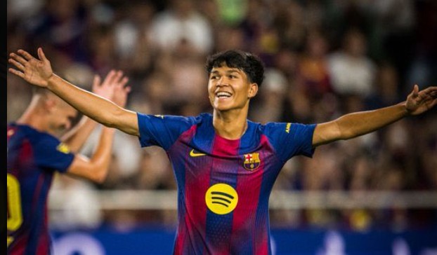Dro Fernandez trong màu áo Barcelona.