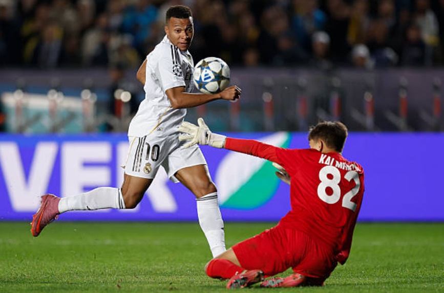 Mbappe tiếp tục thể hiện phong độ ấn tượng mùa này.