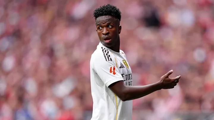 Ảnh bài viết Vinicius lại tỏ thái độ với Xabi Alonso khi bị thay ra