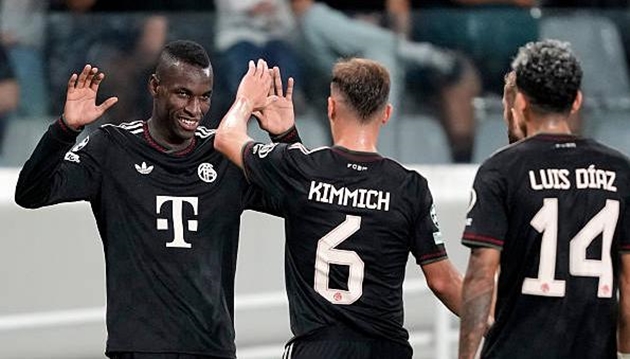 Nicolas Jackson hài lòng với bàn thắng đầu tiên cho Bayern Munich.