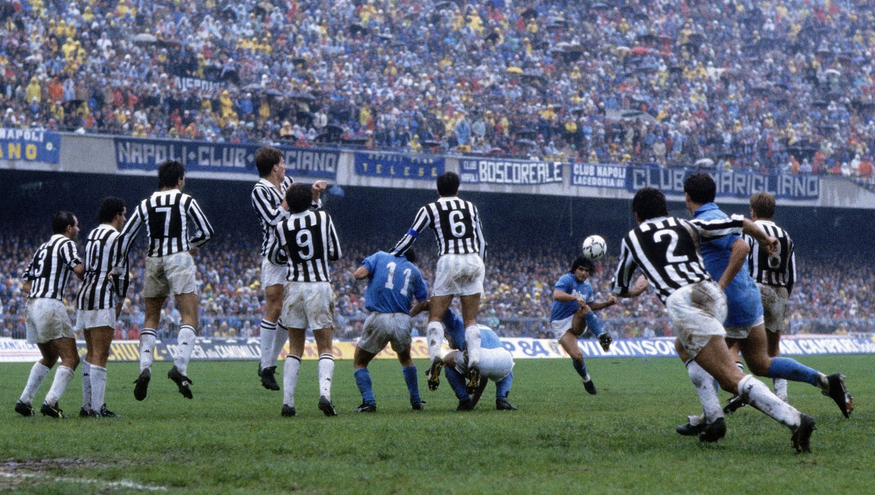 Juventus thất bại tủi hổ trước Napoli của Maradona