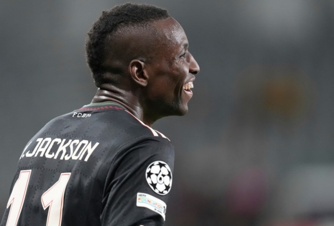 Jackson tỏa sáng trong màu áo Bayern.