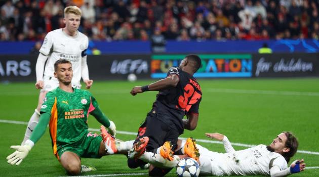Leverkusen nhập cuộc tốt, nhưng PSV đã thi đấu kiên cường.
