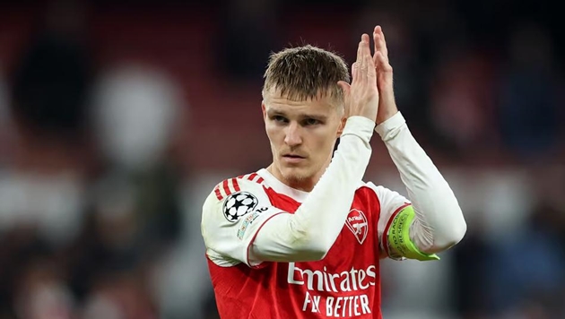 Martin Odegaard tỏa sáng trong trận đấu với Olympiacos