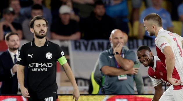 Silva nhạt nhòa trong trận hòa với Monaco.