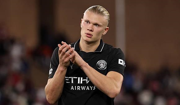 Erling Haaland không hài lòng với chiến thắng của Manchester City.