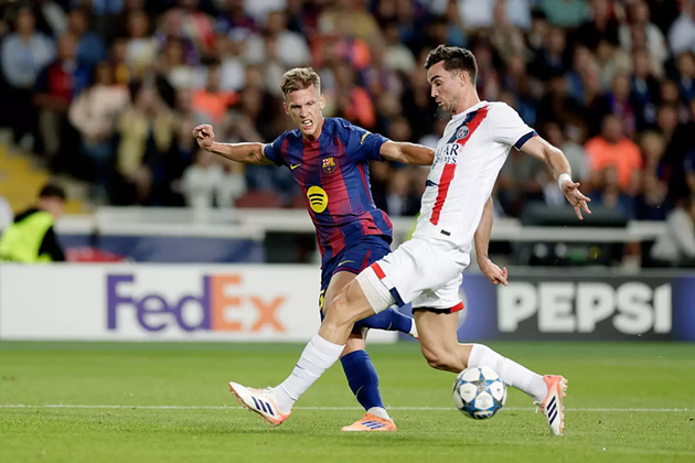 Tiền vệ Olmo có màn thể hiện thiếu thuyết phục trong trận đấu với PSG.