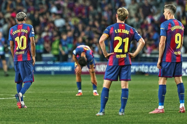 Barcelona gục ngã trước PSG ngay tại sân nhà.