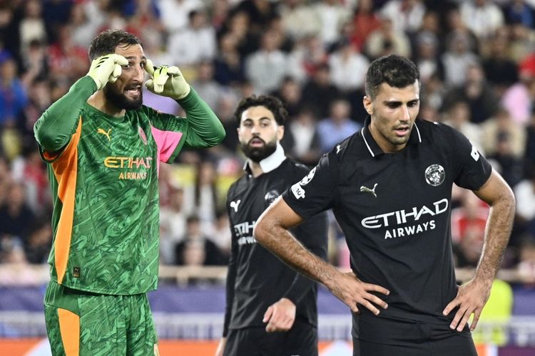 Donnarumma có cả điểm sáng và tối trước Monaco.