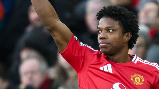 Malacia bất ngờ được trở lại đội một.