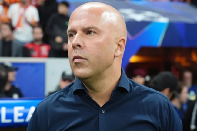 Slot cần giúp Liverpool quay trở lại quỹ đạo chiến thắng.