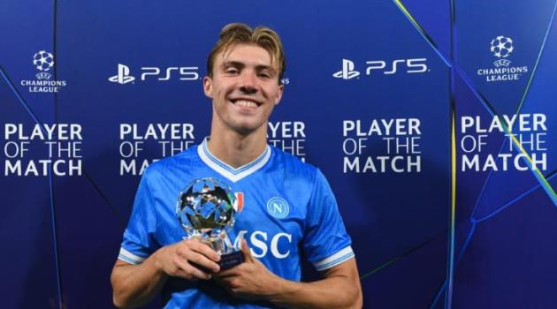 Ảnh bài viết Hojlund tiến bộ vượt bậc tại Napoli, Conte chỉ ra điều anh thiếu ở Man Utd