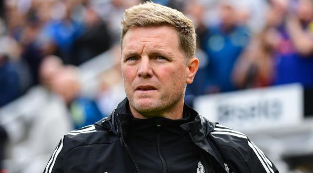 Eddie Howe cam kết tương lai với Newcastle.