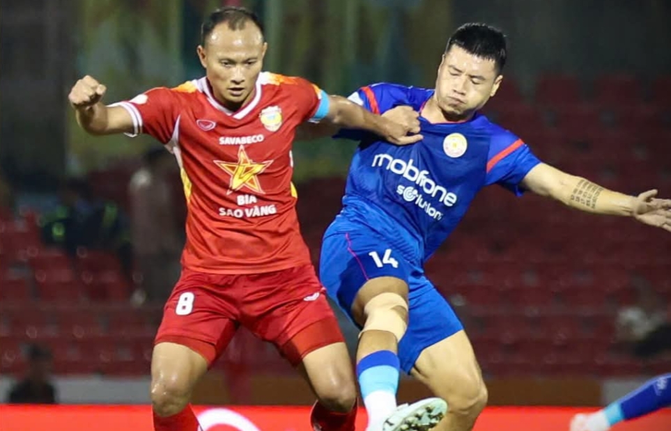 Hà Tĩnh bị cầm hòa trên sân nhà.