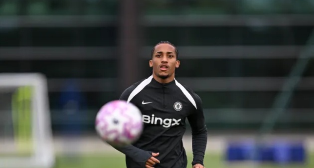 Joao Pedro đã sẵn sàng ra sân trong trận đấu với Liverpool.