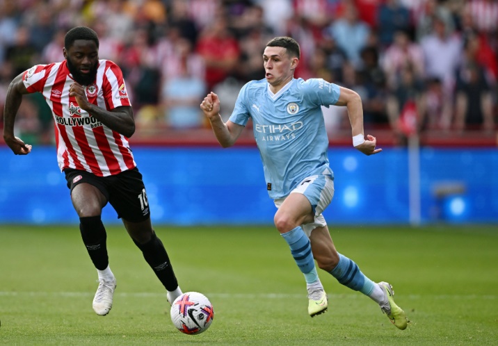 Brentford sẽ đụng độ một Gã khổng lồ khác sau chiến thắng MU.