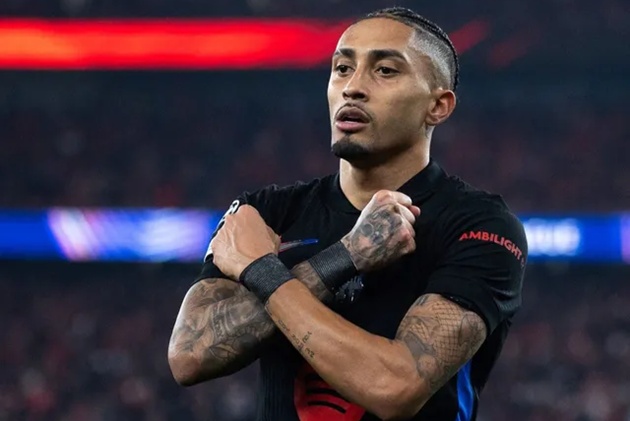 Raphinha là ngôi sao chủ chốt khác của Barca dính chấn thương