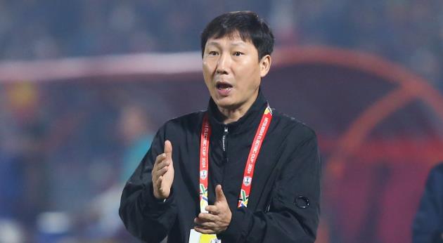 HLV Kim Sang Sik đang làm những điều tuyệt vời cho ĐT Việt Nam.