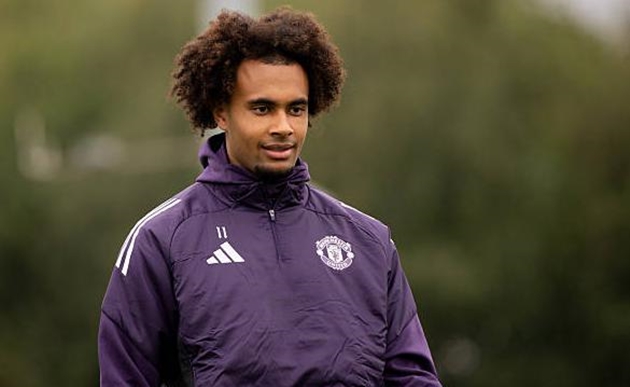 Joshua Zirkzee có thể rời Manchester United vào tháng 1.