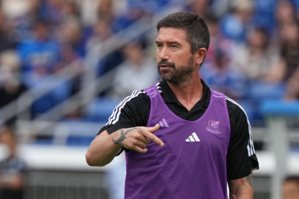 Harry Kewell đối diện thách thức lớn khi dẫn dắt Hà Nội FC.