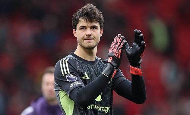 Ảnh bài viết Amorim tiết lộ lý do hoãn trận ra mắt của Lammens