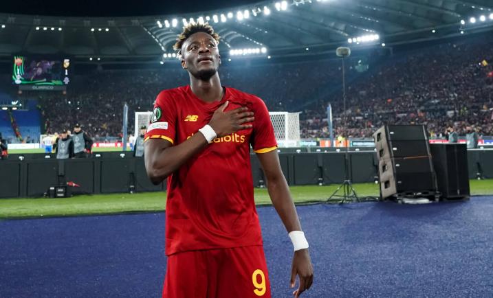Tammy Abraham có khởi đầu ấn tượng trong màu áo Roma.
