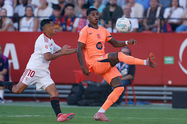 Rashford không thể "cứu" được Barca.