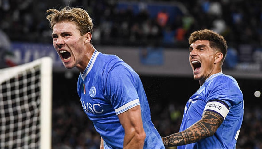 Hojlund đưa Napoli trở lại ngôi đầu Serie A.