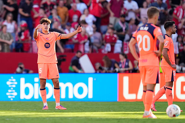 Ảnh bài viết Barcelona thua đậm Sevilla: Tử huyệt phòng ngự; Rashford cô đơn