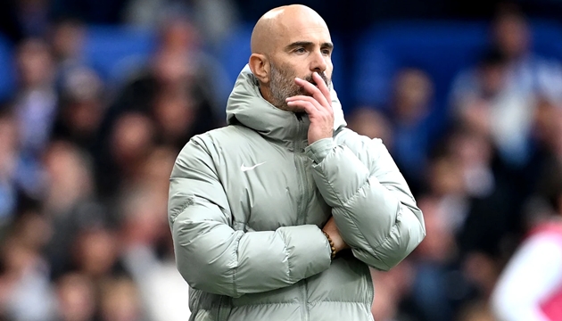 Ảnh bài viết Jamie Carragher: 'Thật lố bịch' khi FA cấm HLV Maresca phỏng vấn