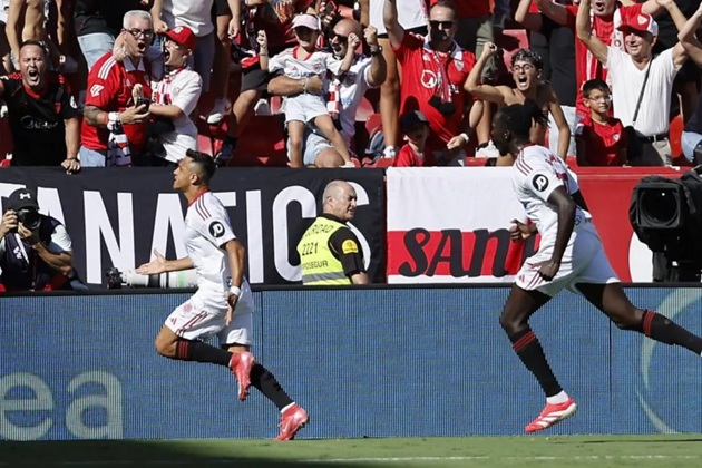 Ảnh bài viết Alexis Sanchez và màn ăn mừng sau khi phá lưới Barca