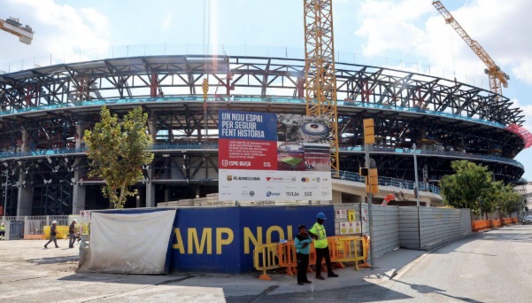 Barca vẫn chưa thể đưa sân Camp Nou hoạt động trở lại như dự kiến.