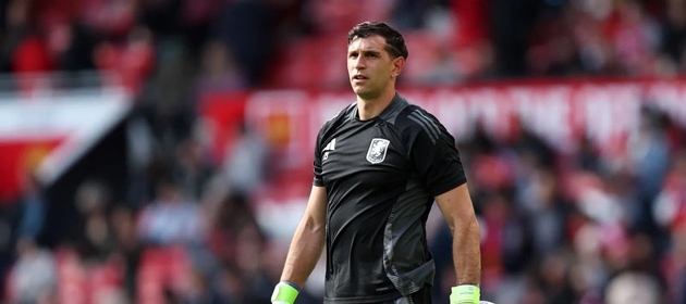 MU chưa từ bỏ tham vọng muốn sở hữu Emiliano Martinez?