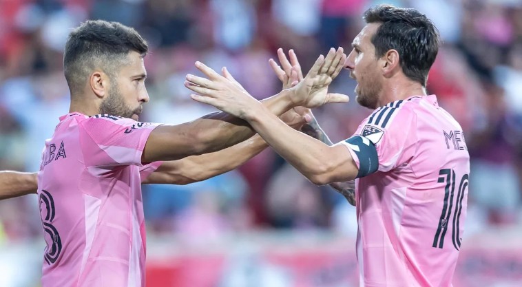 Ảnh bài viết Messi chia sẻ nghẹn ngào khi biết Alba giải nghệ