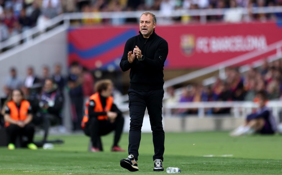 HLV Hansi Flick muốn bổ sung thêm nhân sự cho Barcelona.