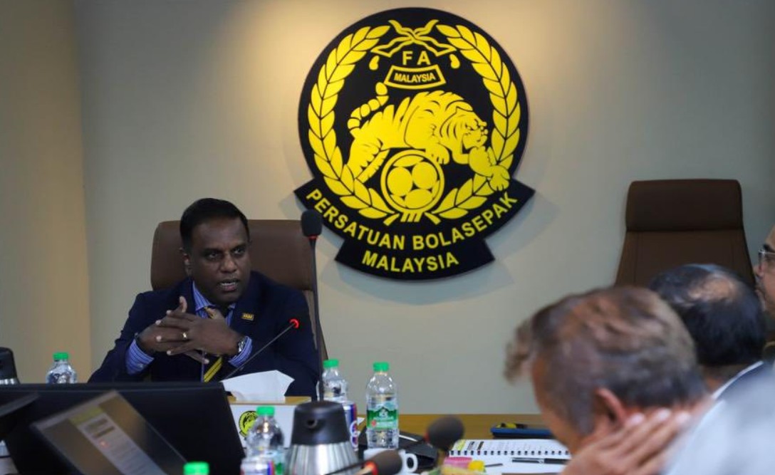 Ảnh bài viết Mẹ vợ sao Malaysia nằm trong đường dây gian dối nhập cư