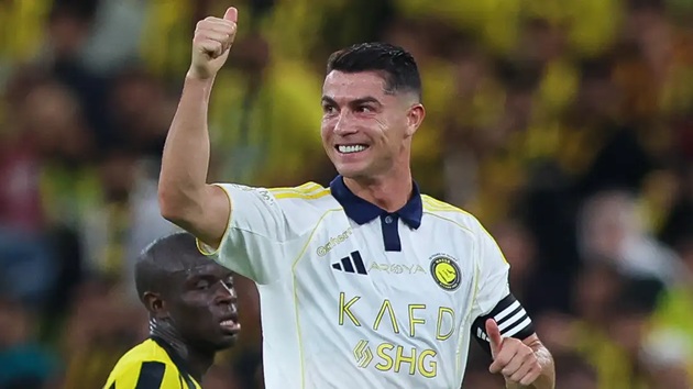 Ảnh bài viết Ronaldo phân tích cả thành phần nước lọc