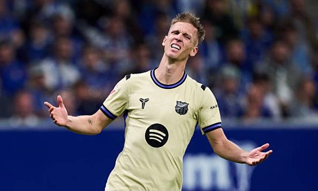 Dani Olmo đang bị Hansi Flick xếp sai vị trí.
