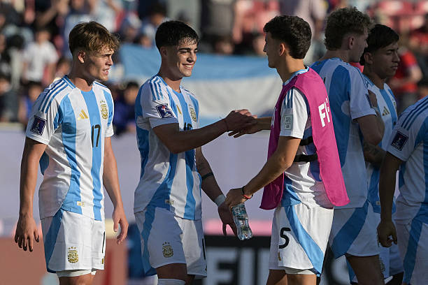 U20 Argentina giành chiến thắng dễ dàng trước U20 Nigeria.