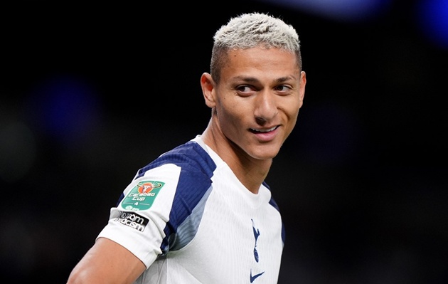 Orlando quan tâm Richarlison